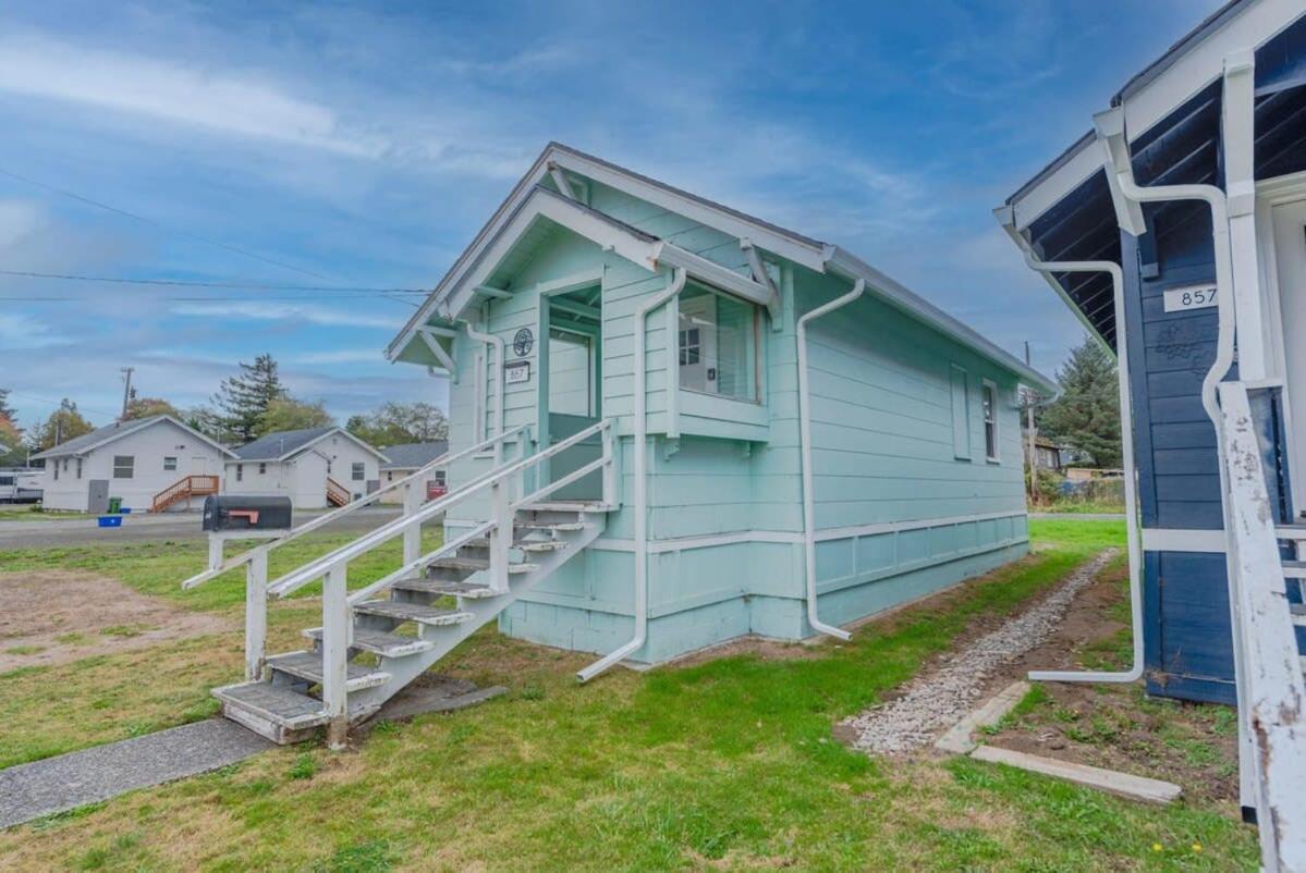#Stayinmydistrict Coos Bay Cypress Cottage Εξωτερικό φωτογραφία